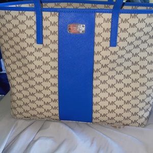 Michael Kors tote! Nice big tote bag! Blue